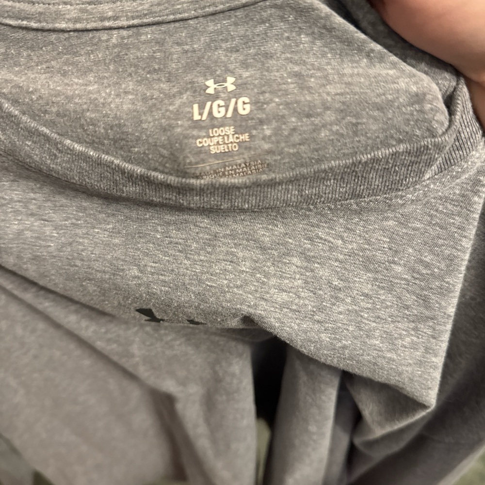 Under Armour Heather Gray T-Shirt